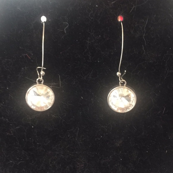 Express Earrings - Picture 1 of 4